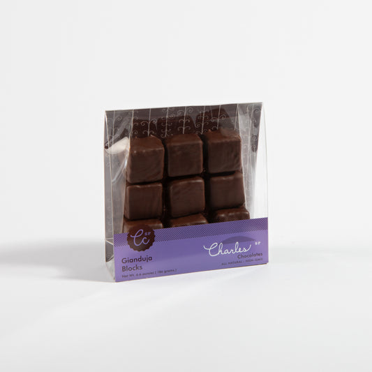 CC TREAT GIANDUJA WRAPPED R41-01