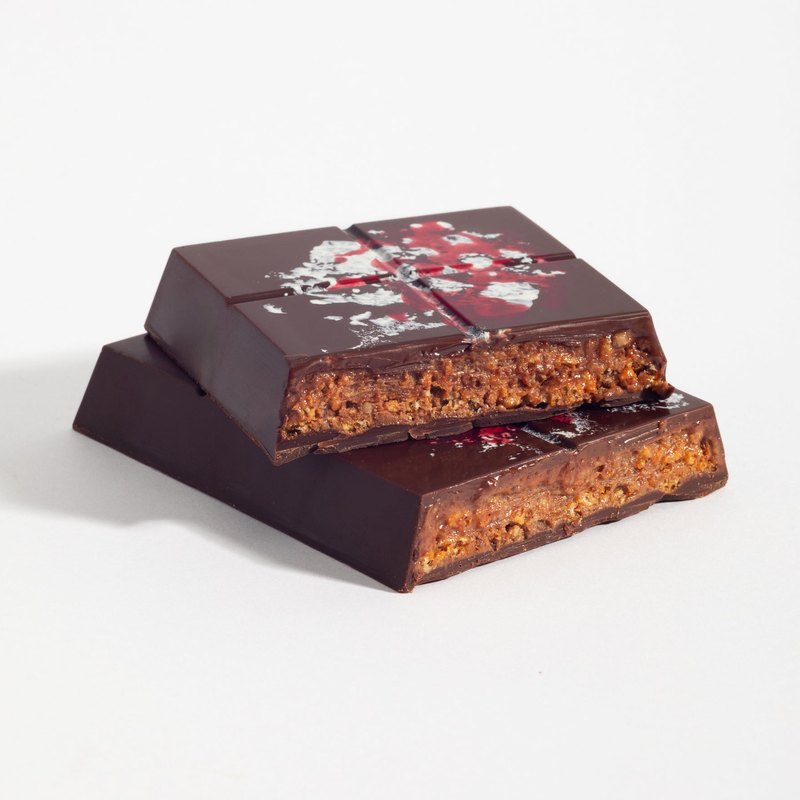Pecan Praline Crunch bar cut open